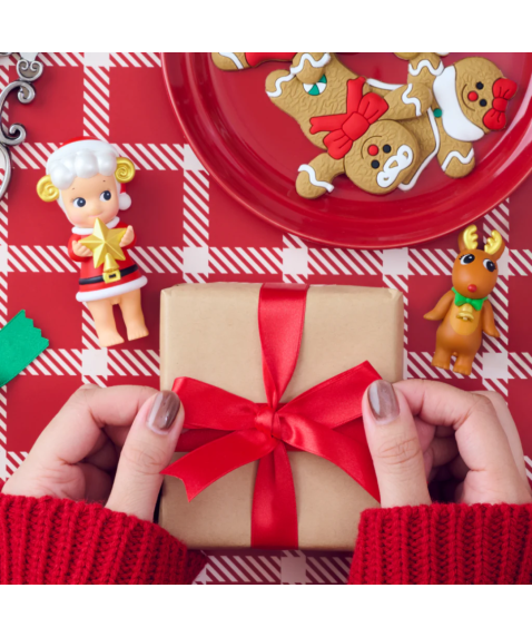 Sonny Angel Santa’s Little Helper